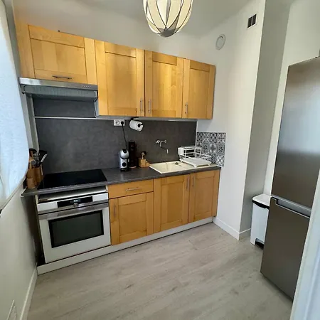 Lumiere Center Apartment *